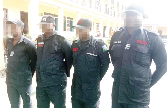Eight police officers captured in for coercion, attack