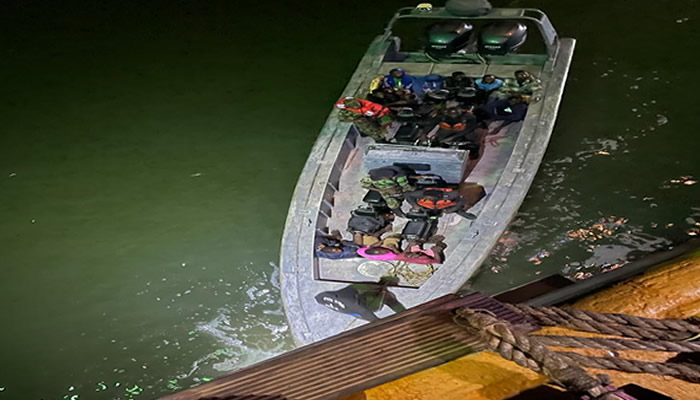 Navy arrests 11 stowaways from ship bound for Ghana