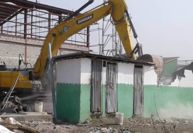 Anambra traders lament as ACTDA demolishes illegal structures